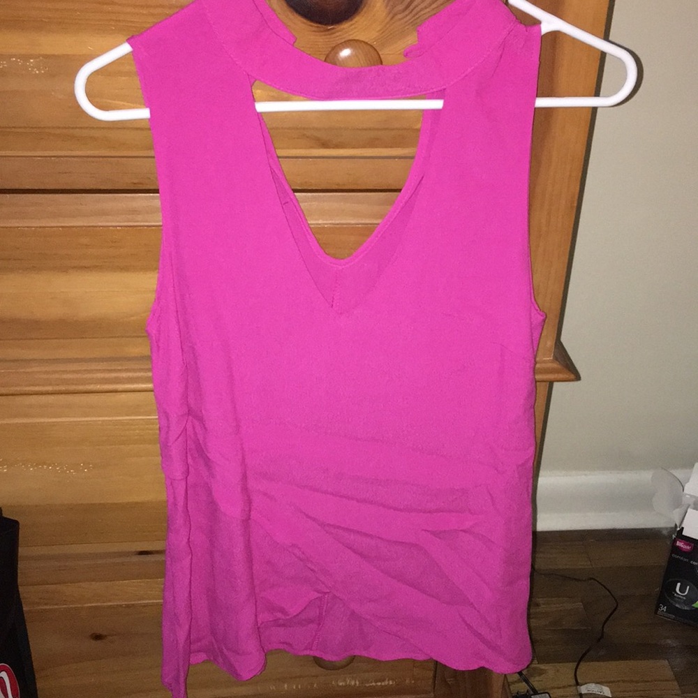 Super trendy top!